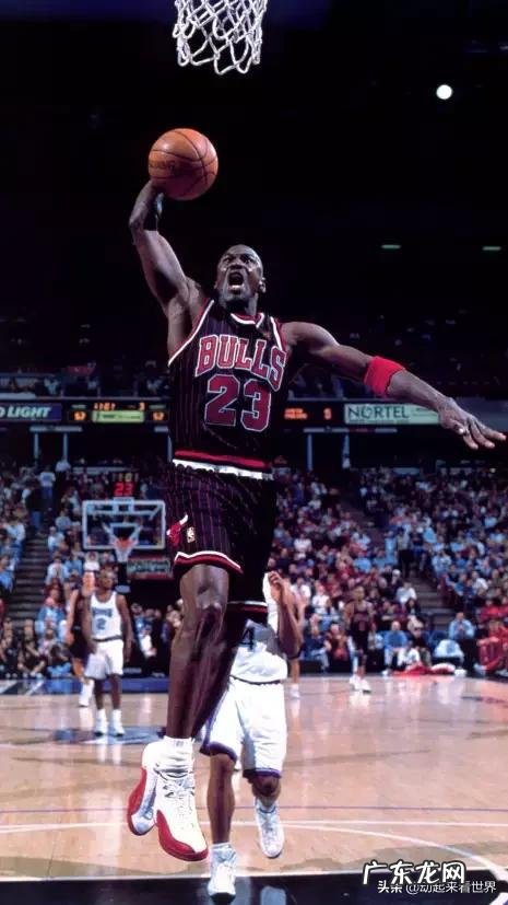 据说乔丹可以吊单杠吊30分钟到一个小时,可能吗?你怎么看?