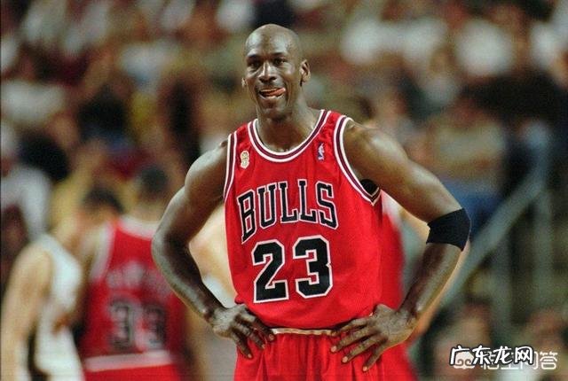 据说乔丹可以吊单杠吊30分钟到一个小时,可能吗?你怎么看?