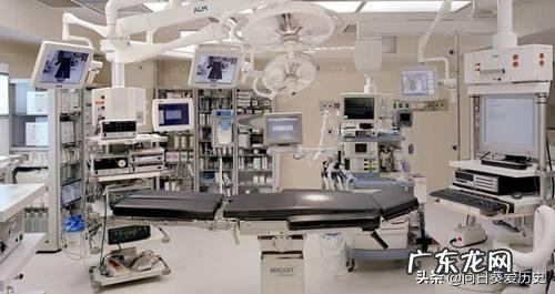 新冠肺炎在美国猖獗,为何政客精英们大多安然无恙?