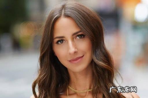 新冠肺炎在美国猖獗,为何政客精英们大多安然无恙?