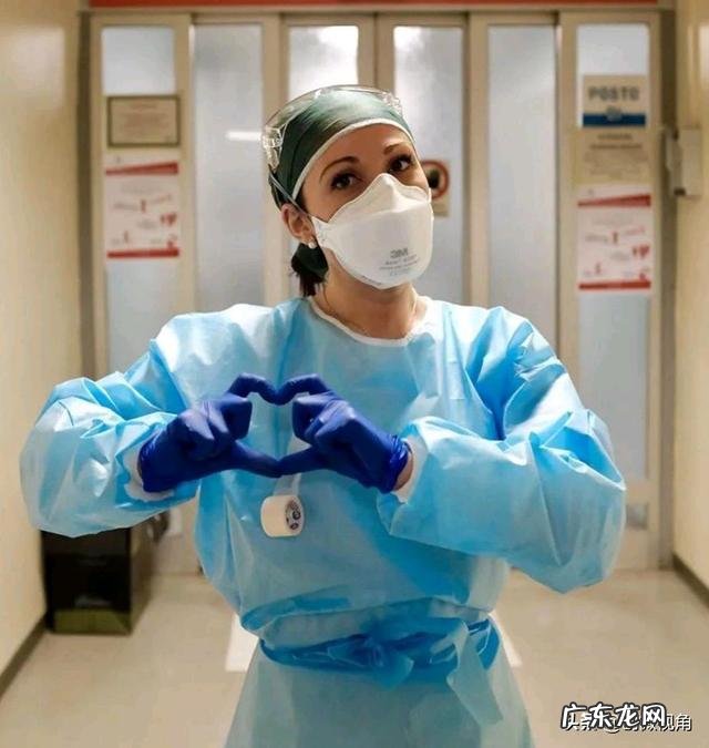 新冠肺炎在美国猖獗,为何政客精英们大多安然无恙?