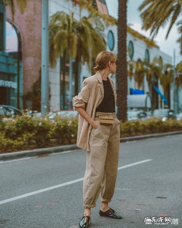 秋季小西装要怎么搭配才好看?