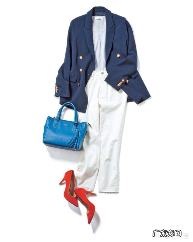 白色裤子很适合春夏季节,有哪些日常搭配实用又时尚?