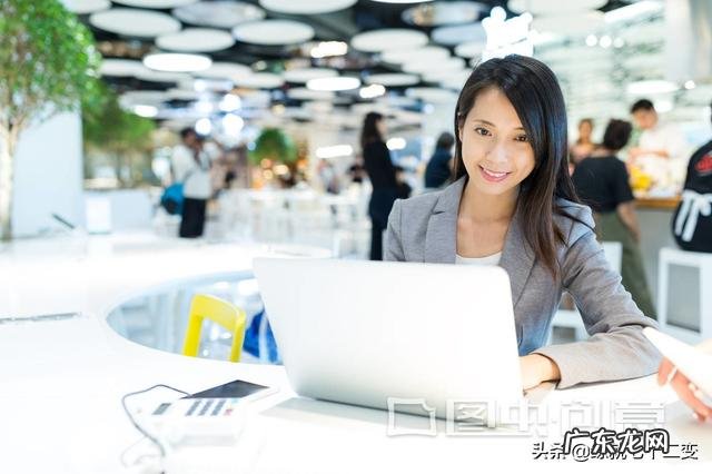 职场不是宫廷,你不是甄嬛。升职加薪得靠实力,说好的职场心计和潜规则呢。你怎么看?