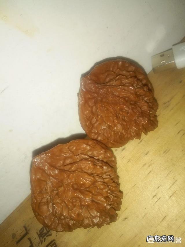 小核桃手串怎么盘?