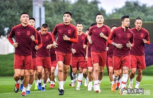 央视记者爆料国足在多哈设立游戏室,供国足队员打台球玩PS游戏,你怎么看?