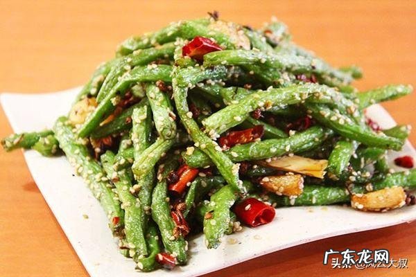干煸豆角怎么保持翠绿的颜色?怎么做入味好吃?