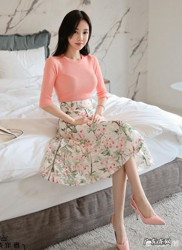 拍一组甜美少女风的时装摄影,穿搭什么衣服好看?