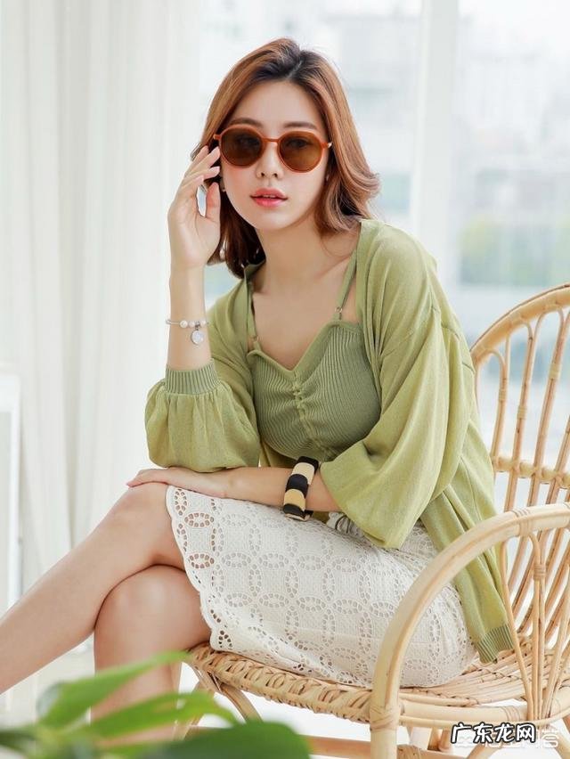 拍一组甜美少女风的时装摄影,穿搭什么衣服好看?