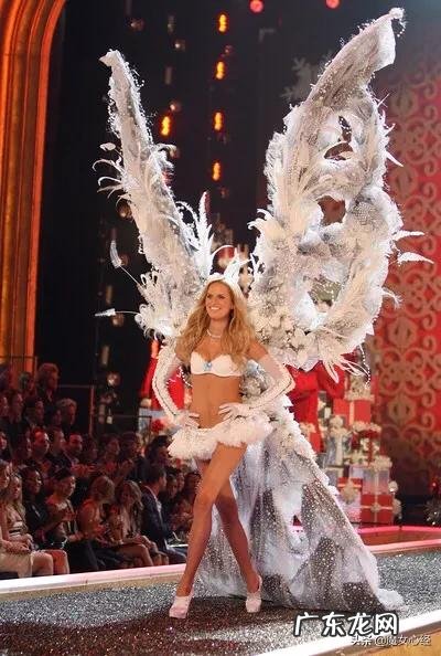 有哪些颜值与身材都满分的超模?