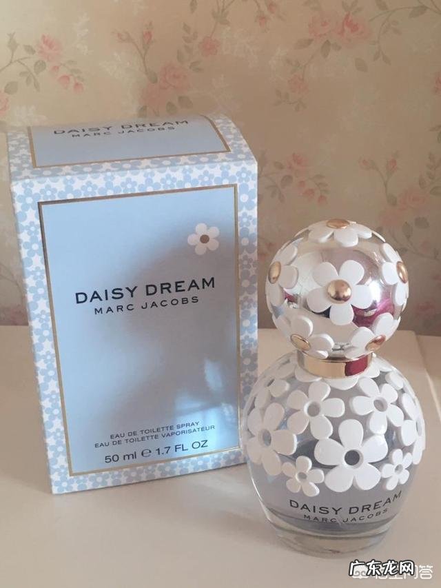 我女朋友19岁,适合她的香水有哪些推荐?