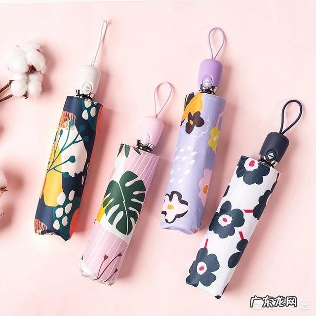 打伞和戴帽子哪个更防晒?