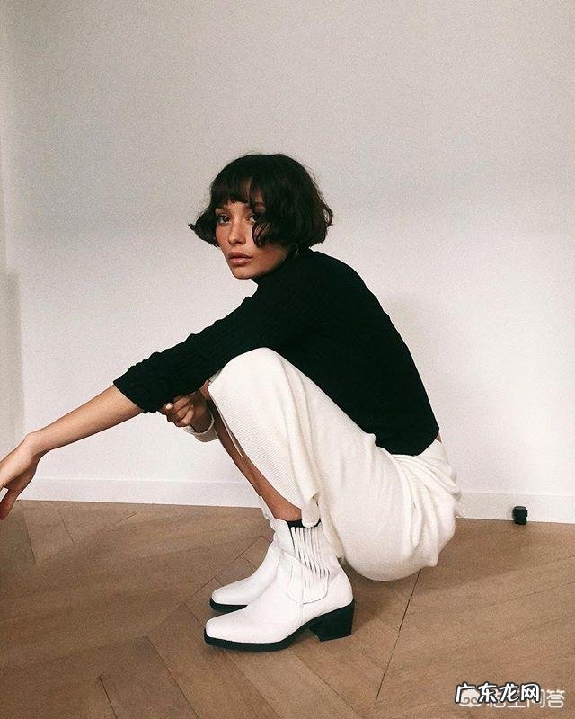 宽松长袖T恤有哪些好看的搭配方式呢?