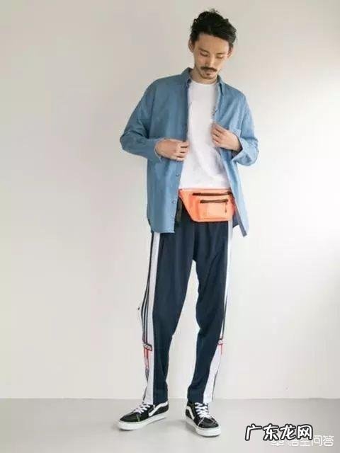 宽松长袖T恤有哪些好看的搭配方式呢?