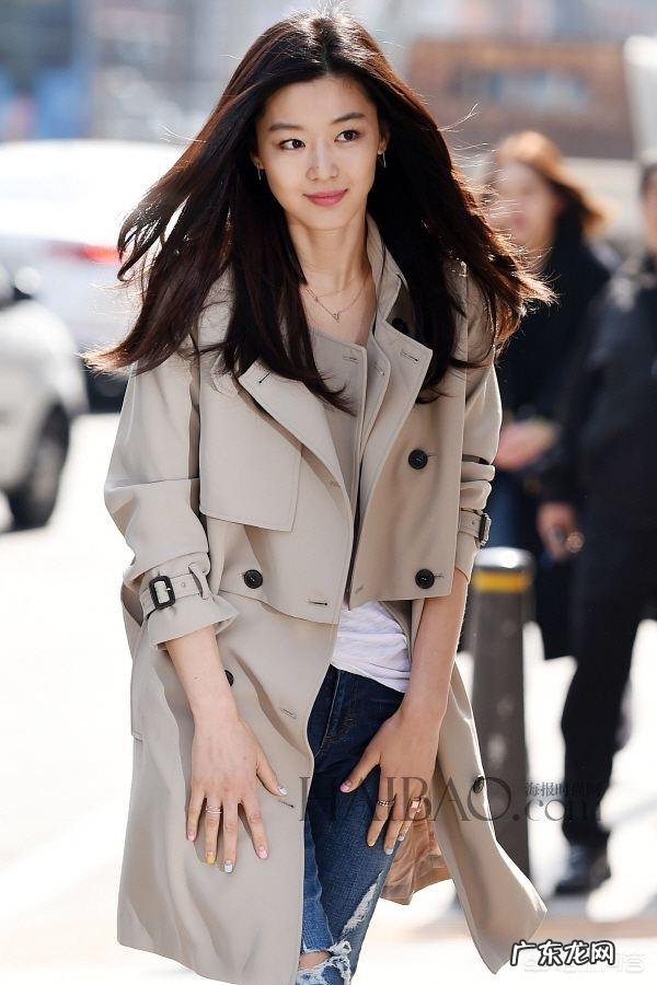 风衣要配什么发型才更好看？