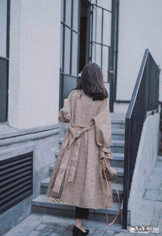 风衣要配什么发型才更好看？