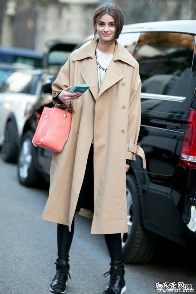 风衣要配什么发型才更好看？