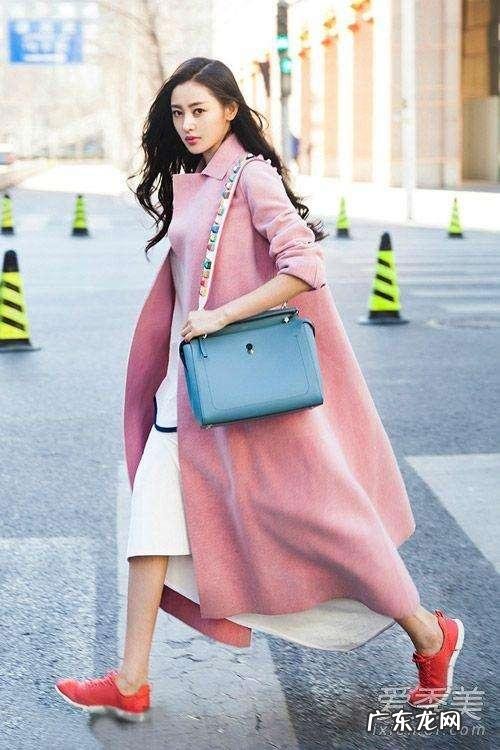 风衣要配什么发型才更好看?