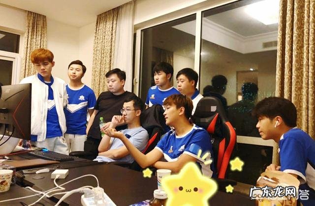 季后赛赛程出炉,总决赛eStar和AG呼声最大,5支战队有夺冠可能,你认为冠军花落谁家?