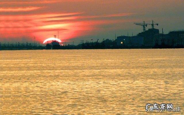 自驾旅行，作为一个新手，哪些线路比较适合去？