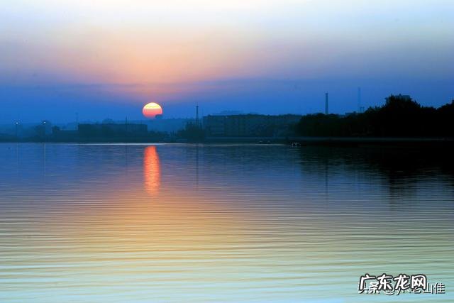 自驾旅行，作为一个新手，哪些线路比较适合去？