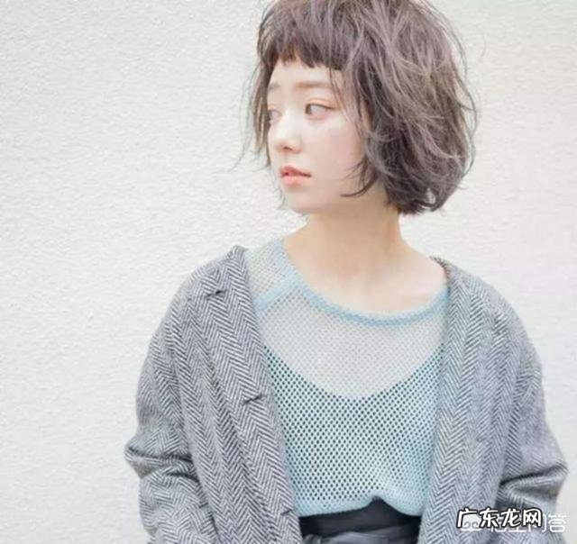 为什么很多女大学生喜欢剪短发?