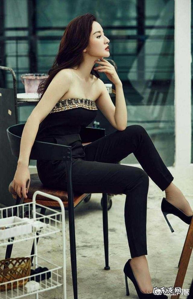 穿什么裤子显腿瘦?