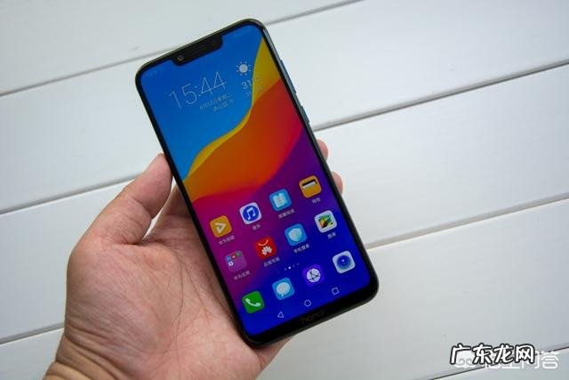 最近想换手机,可不知道买什么,想要性价比高的手机有什么可推荐的?