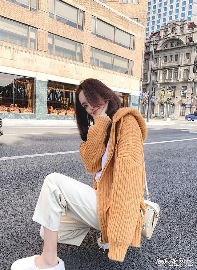 女孩开衫毛衣怎么样穿搭,下装搭配什么好看,求分享?