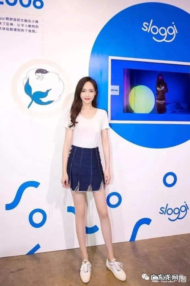 小白鞋怎么搭配时髦?