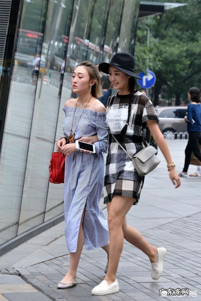 小白鞋怎么搭配时髦？