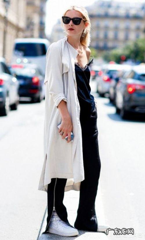 小白鞋怎么搭配时髦?