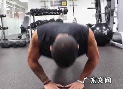 钻石俯卧撑比俯卧撑有哪些优势？