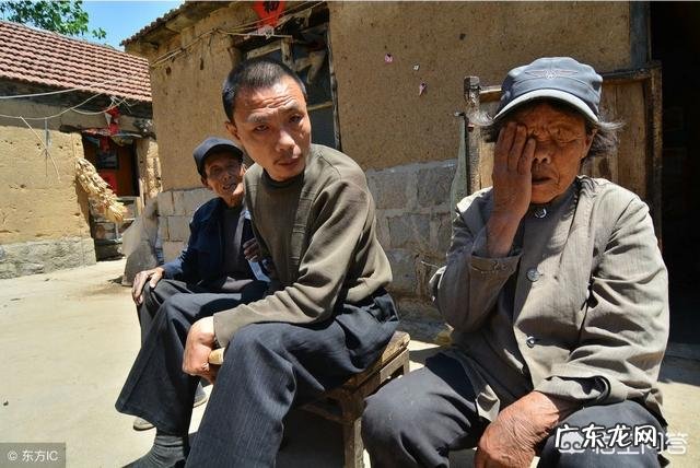 农村俗语“男怕磨,女怕泡;鸡怕撵,狗怕舔”,啥意思?有道理吗?