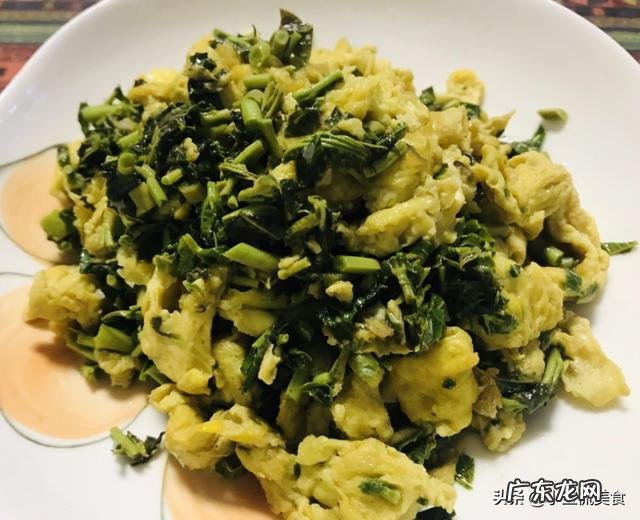 香椿炒鸡蛋是先放鸡蛋还是先放香椿?为什么?