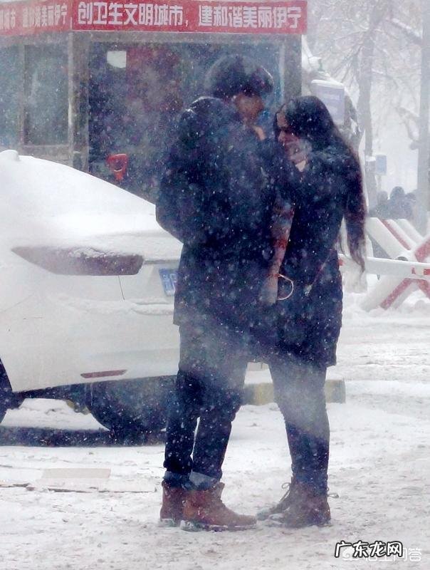 因为自卑,不敢主动追求喜欢的人,该如何是好?