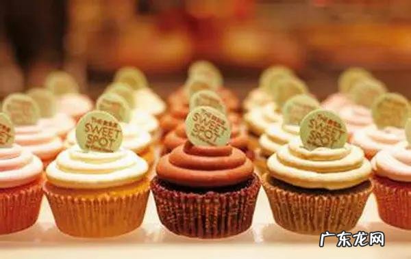 有哪些人们常吃的食物是很伤肝脏的?