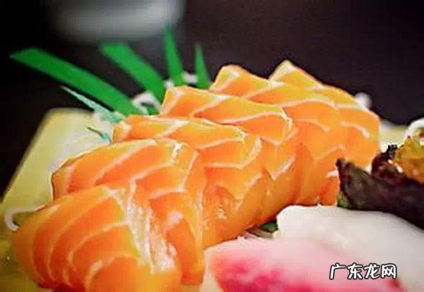 有哪些人们常吃的食物是很伤肝脏的？