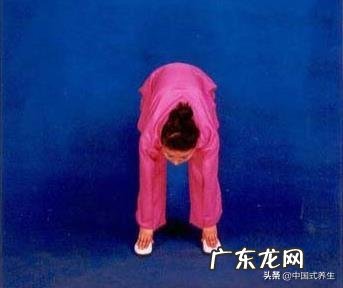 请问,练习健身气功八段锦时,应配合什么样呼吸方式最好呢?