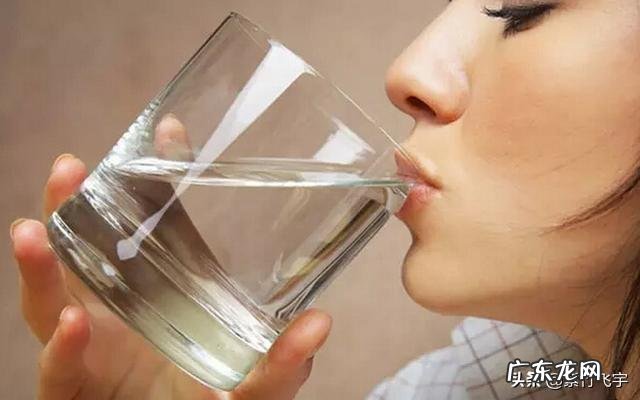 生活中的哪些细节会加速皮肤的衰老？