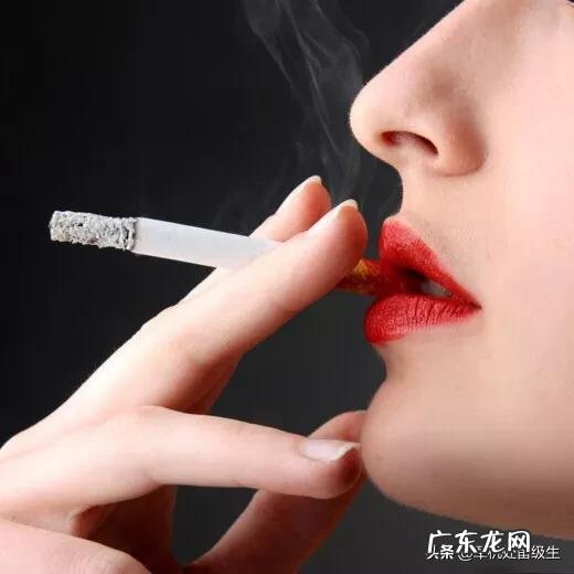 生活中的哪些细节会加速皮肤的衰老？