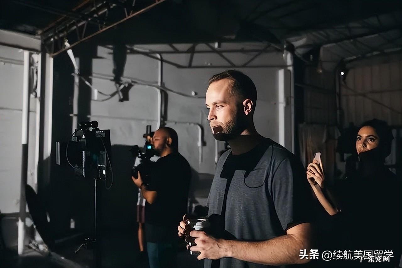 发型师简介怎么写吸引人 发型师简介介绍