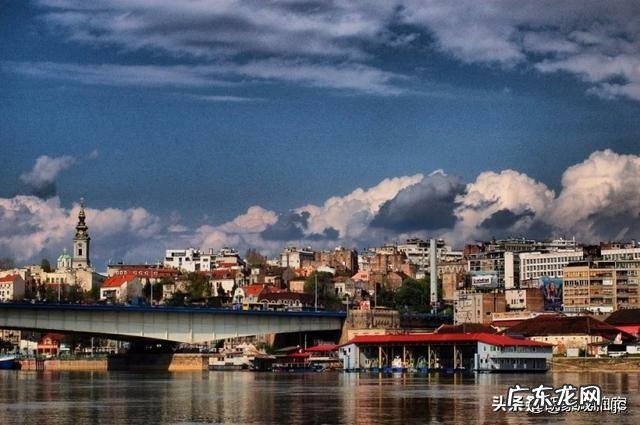 南斯拉夫彻底分崩离析,为何没有走向乌克兰的道路?