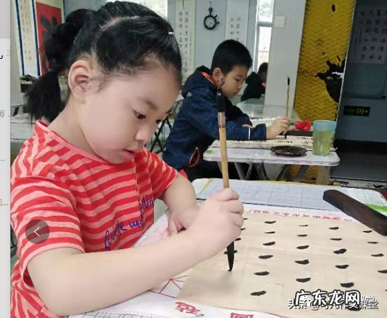 介绍自己的同桌400字 我的同桌400字作文