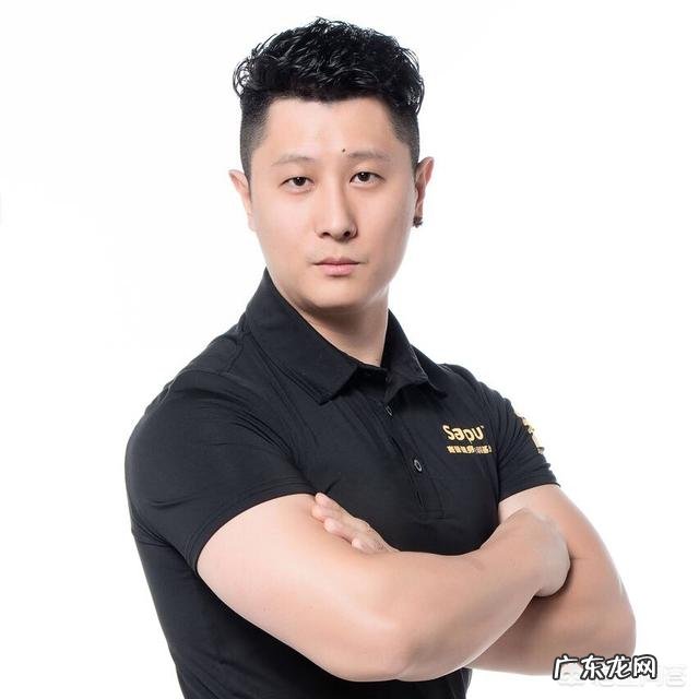 都知道健身哑铃，如何用哑铃进行健身？