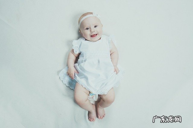 新生儿睡眠不好 新生儿睡眠时间