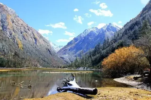 川西莲花湖风景区 甘孜州莲花湖在哪里
