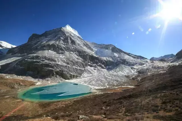 川西莲花湖风景区 甘孜州莲花湖在哪里