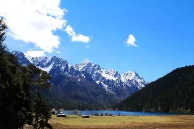 川西莲花湖风景区 甘孜州莲花湖在哪里