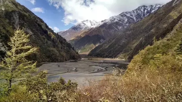 川西莲花湖风景区 甘孜州莲花湖在哪里
